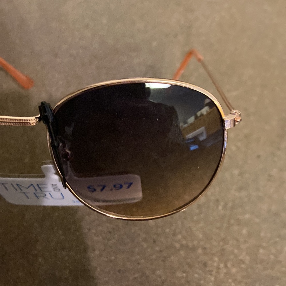 Time and Tru sunglasses - Picture 2 of 5